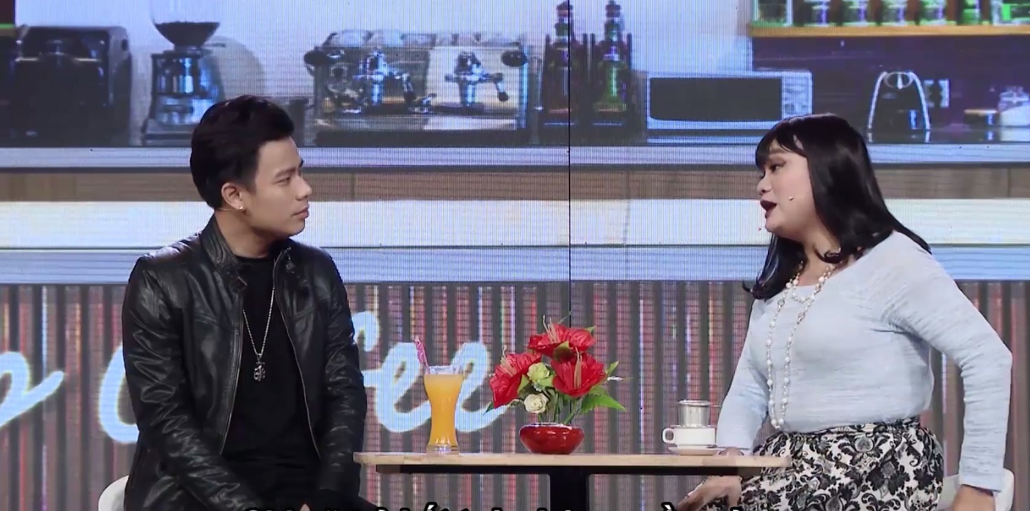 Clip MC Anh Huy dong y qua dem voi 'quy ba' de cuu me hinh anh