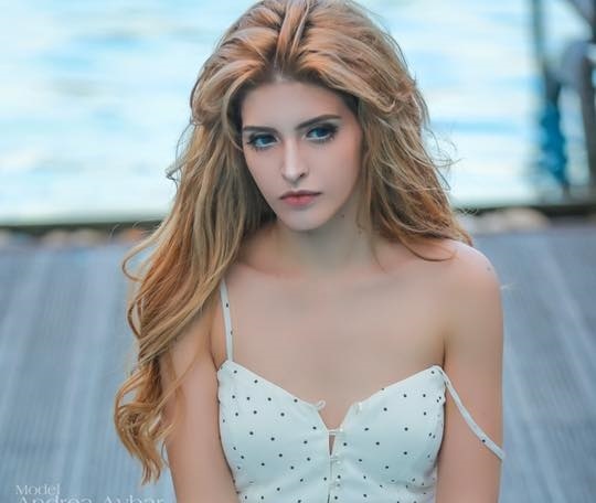 Andrea bi to bi ban dam anh 1