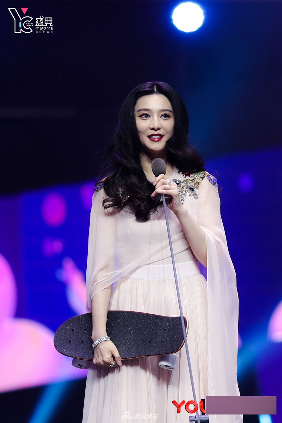 Dich Le Nhiet Ba lu mo dan sao anh 5