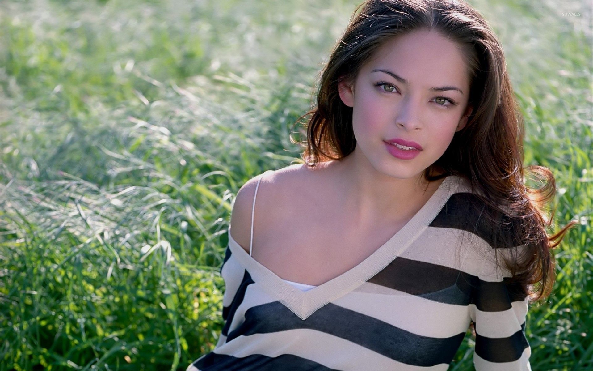 Kristin Kreuk gia nhập giáo phái nô lệ tình dục ảnh 3 Kristin Kreuk gia nhap giao phai no le tinh duc anh 3