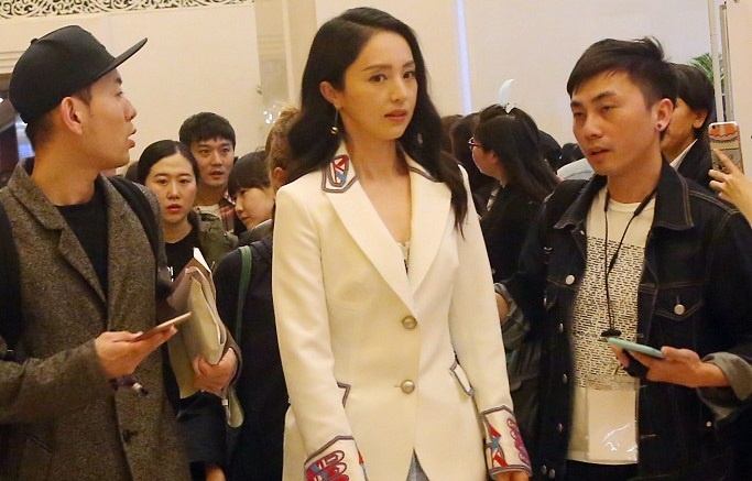 Vo tai tu Trung Quoc bi bat vi cao buoc cuong hiep van tin tuong chong hinh anh