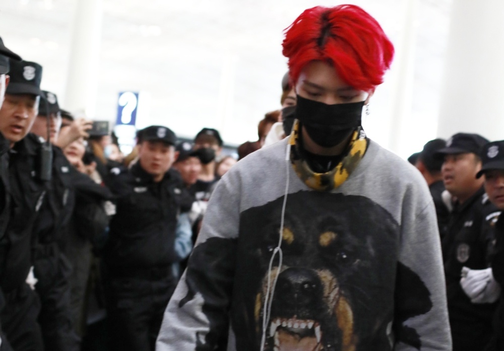 Moi vao showbiz, em trai Pham Bang Bang da co doi ve si bao ve hinh anh