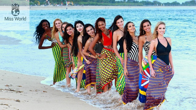 Phạm Hương bị che mờ ngực trên truyền hình ảnh 3 Pham Huong bi che mo nguc tren truyen hinh anh 3