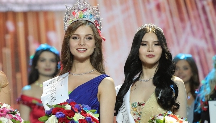 Van dong vien 18 tuoi dang quang Hoa hau Nga 2018 hinh anh