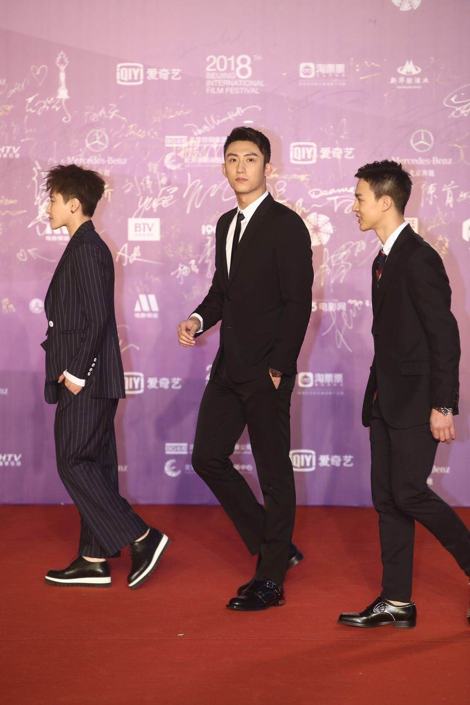 Thu Ky Truong Ve Kien anh 13