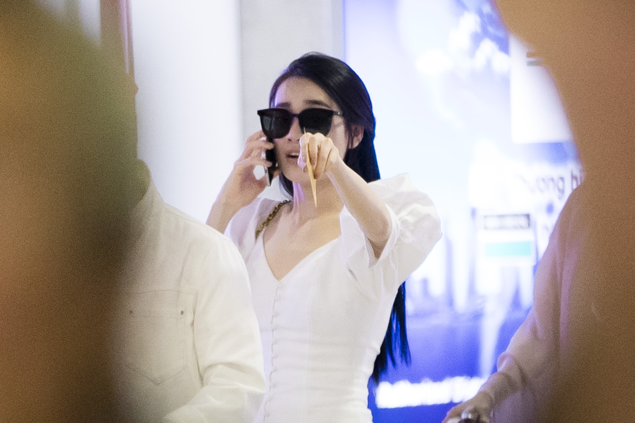 Nhã Phương trở về TP.HCM sau chia sẻ Trường Giang ảnh 1 Nha Phuong tro ve TP.HCM sau chia se Truong Giang anh 1