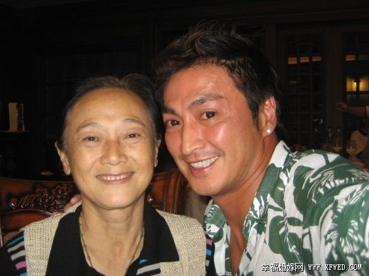 Nu dao dien 'Bao Thanh Thien' song canh chong chung qua doi hinh anh