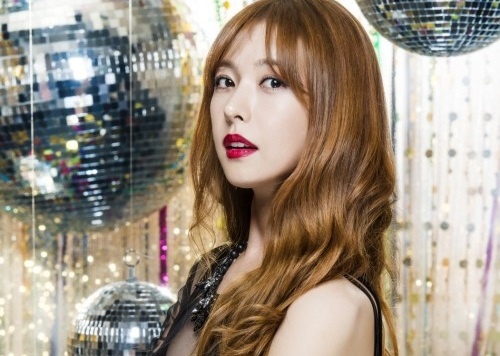 Than tuong Han Quoc bi ep mac ho quay MV 19+, phai di tiep ruou hinh anh