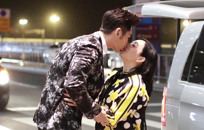 Sao nu goc Viet va chong tre bi chi trich co tinh chieu tro gay chu y hinh anh