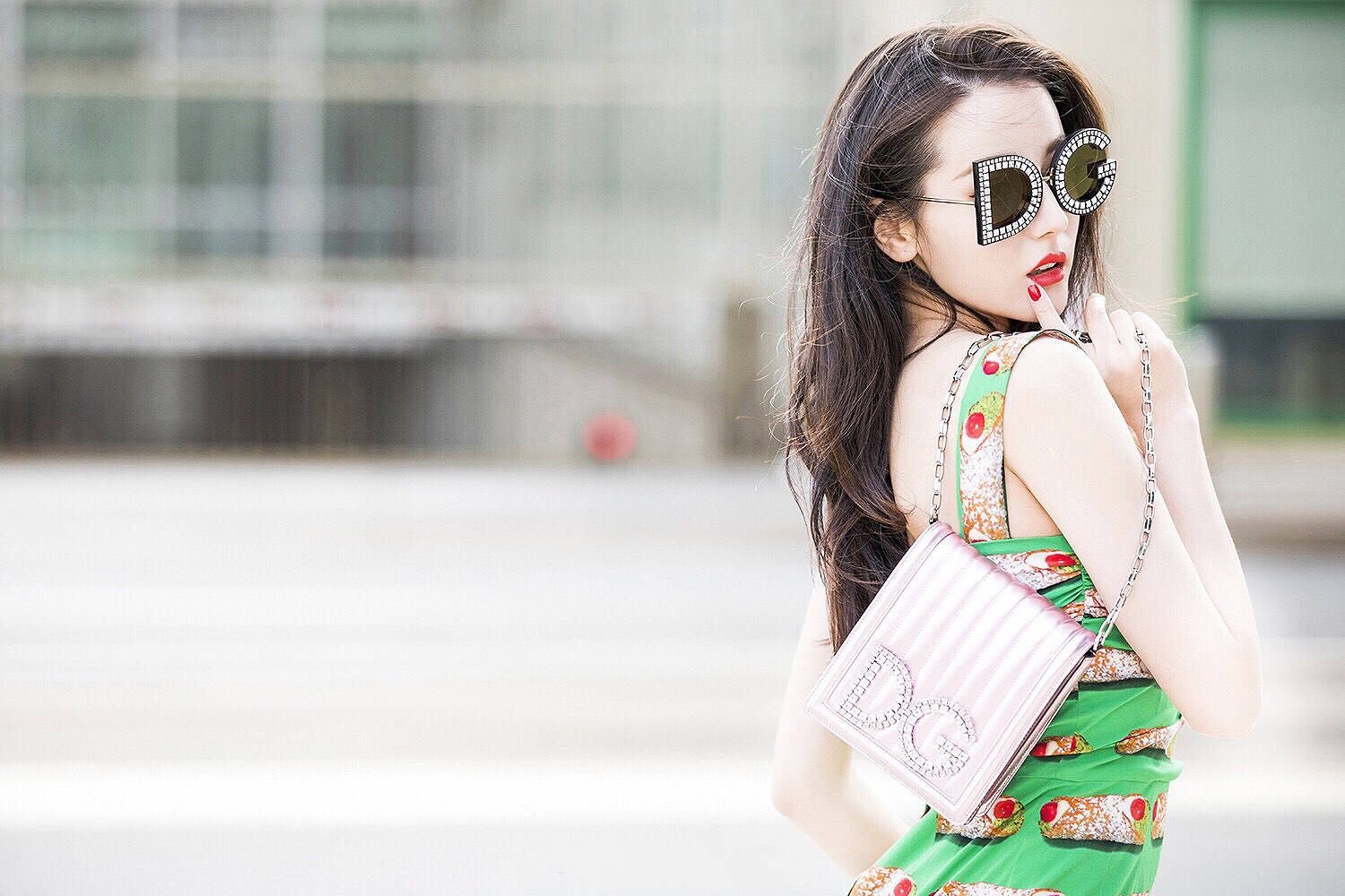 Dich Le Nhiet Ba co dai gia dung sau anh 2