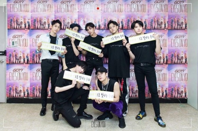 Thành viên GOT7 bị tấn công ảnh 2 Thanh vien GOT7 bi tan cong anh 2