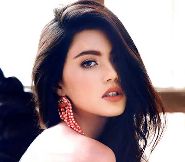 Davika đóng cảnh thân mật với Sơn Tùng M-TP ảnh 4 Davika dong canh than mat voi Son Tung M-TP anh 4