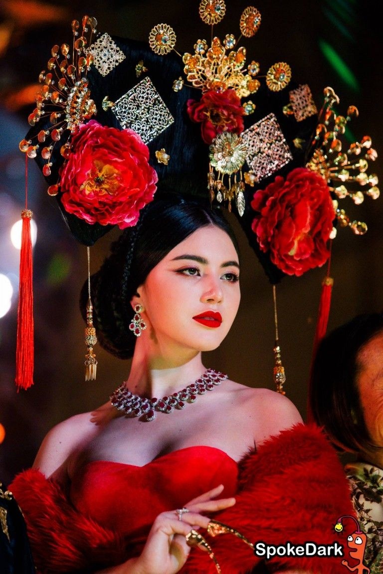 Davika đóng cảnh thân mật với Sơn Tùng M-TP ảnh 11 Davika dong canh than mat voi Son Tung M-TP anh 11