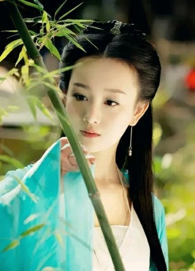 nhan sac Truong Mong anh 4