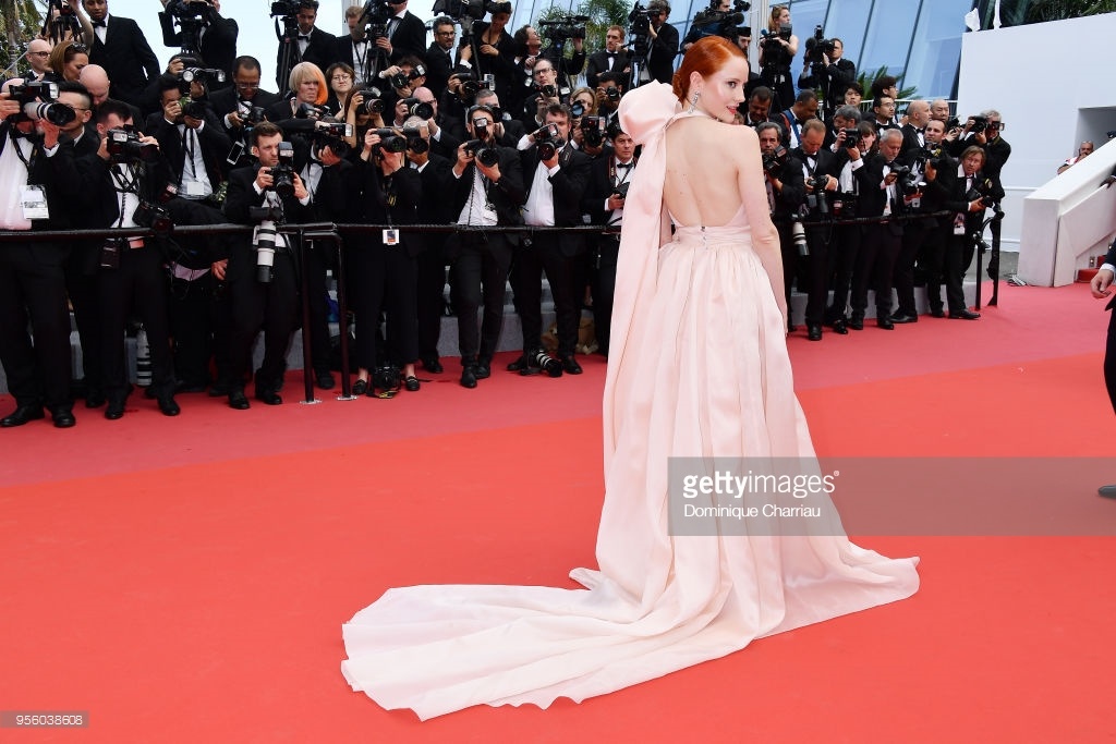 Sao tren tham do Cannes 71 anh 12