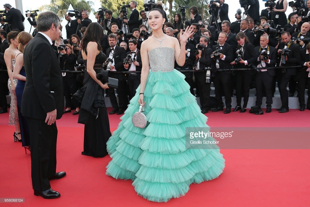 Clip Pham Bang Bang duoc chao don tren tham do Cannes 2018 hinh anh