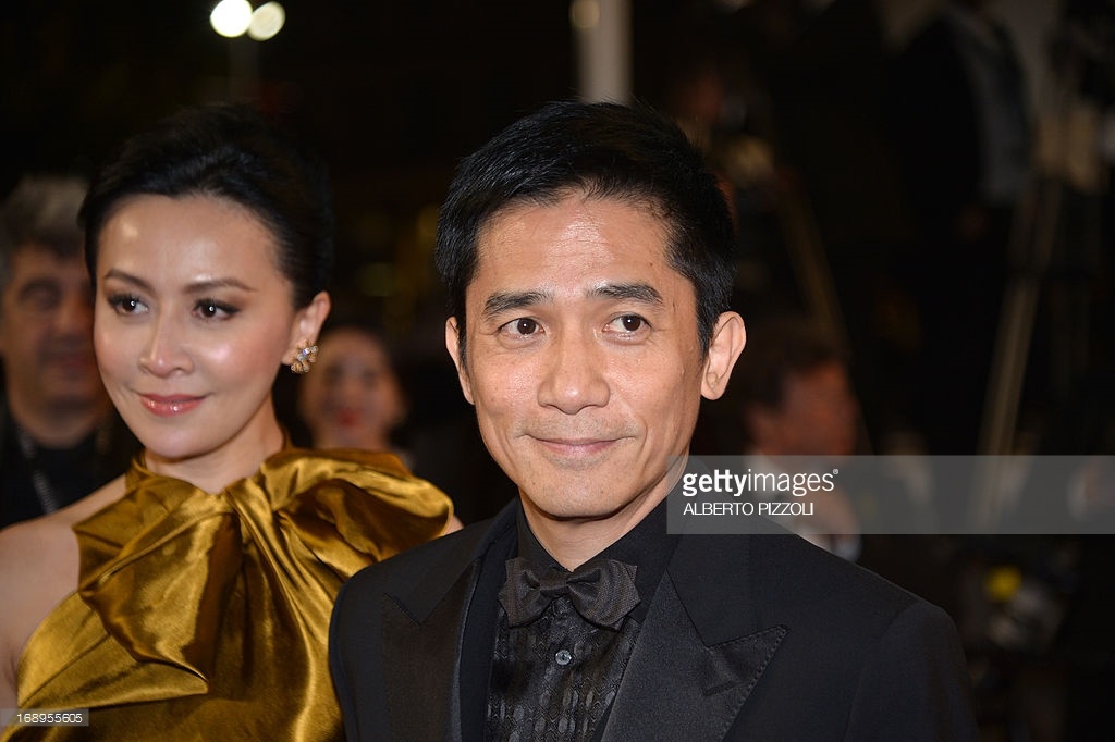 Clip Luong Trieu Vy bo mac Luu Gia Linh tao dang tren tham do Cannes hinh anh