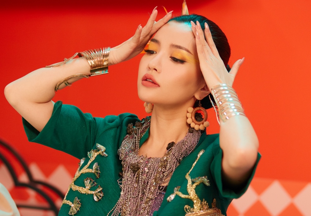 Canh tranh Son Tung M-TP, 'Bua yeu' cua Bich Phuong khong duoi suc hinh anh