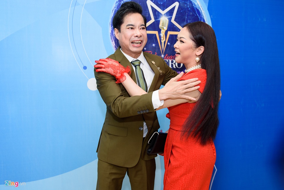 Sao Viet hoi ngo sau nhieu nam anh 4