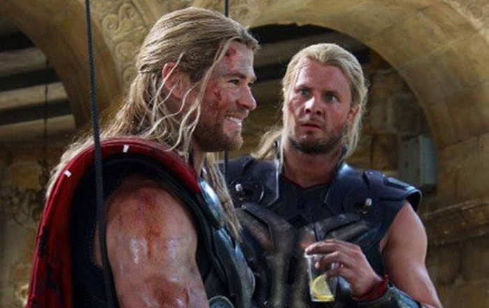 Nhung dien vien dong the nhu sinh doi cua dan sao 'Avengers' hinh anh