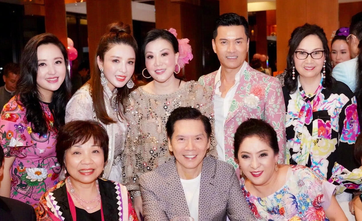 Tai tu Hong Kong sinh o Sai Gon mo tiec sinh nhat, dan sao lon den du hinh anh