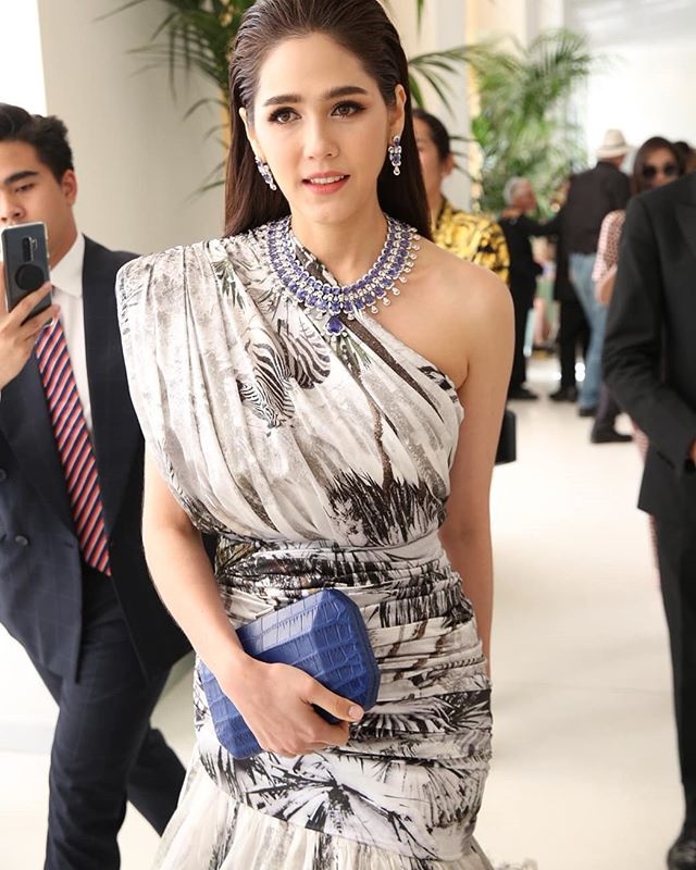 Chompoo sinh hai con vẫn gợi cảm ảnh 5 Chompoo sinh hai con van goi cam anh 5