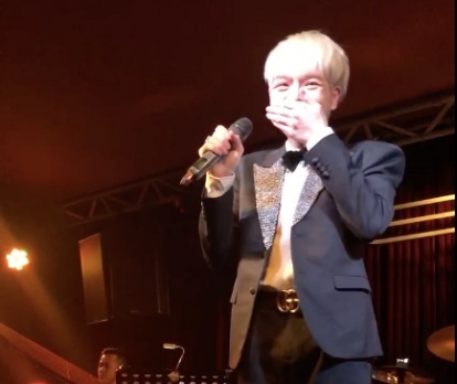 Clip Duc Phuc chay mot mach khi duoc yeu cau hat hit cua Son Tung hinh anh