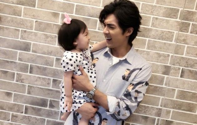 Hạ Quân Tường có con ảnh 2 Ha Quan Tuong co con anh 2