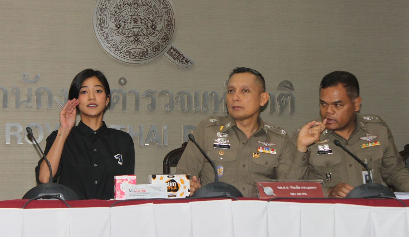 Sao nữ Tình yêu không có lỗi, lỗi ở bạn thân ảnh 3 Sao nu Tinh yeu khong co loi, loi o ban than anh 3