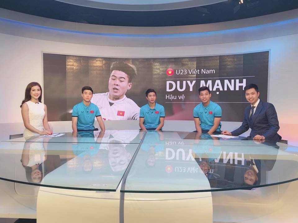 MC mac bikini dan World Cup anh 12