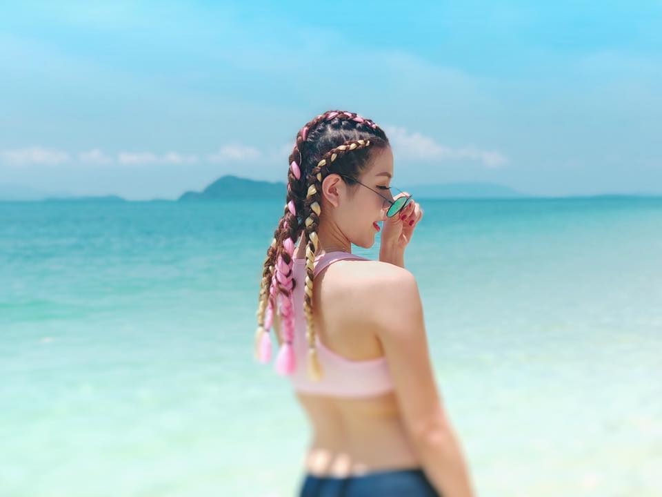 MC mac bikini dan World Cup anh 6