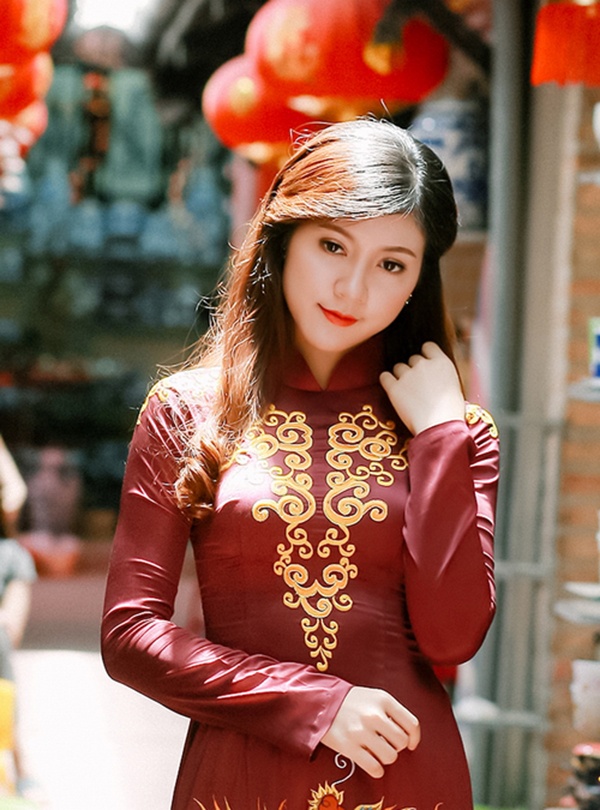 MC mac bikini dan World Cup anh 9