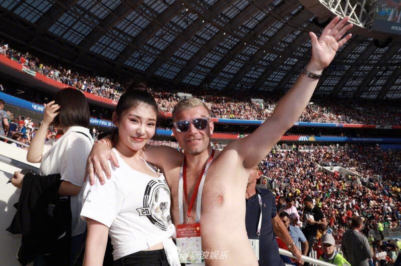 sao nữ Trung Quốc hốt hoảng vì bị sàm sỡ World Cup ảnh 3 sao nu Trung Quoc hot hoang vi bi sam so World Cup anh 3