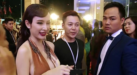 Nhung lan sao Viet bi yeu cau roi tham do, bo ve giua chung hinh anh