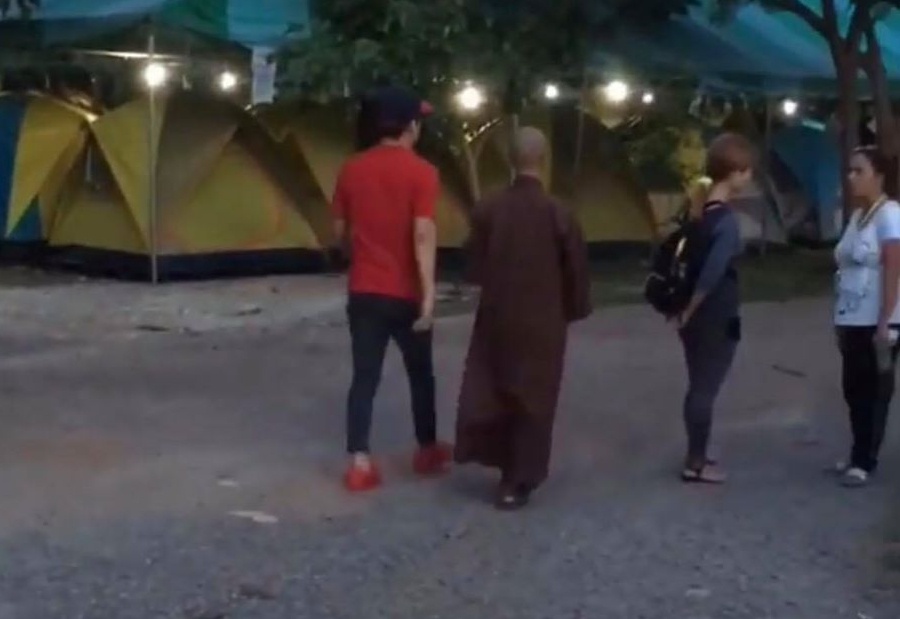 Anh Truong Giang ben Nha Phuong o Thai Lan anh 2