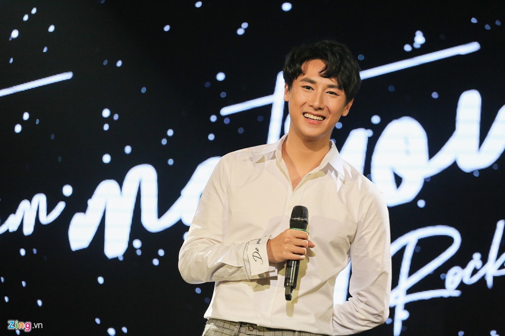 Rocker Nguyen tro lai anh 2