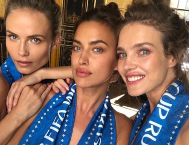 Tinh cu Cristiano Ronaldo khoa than co vu tuyen Nga hinh anh