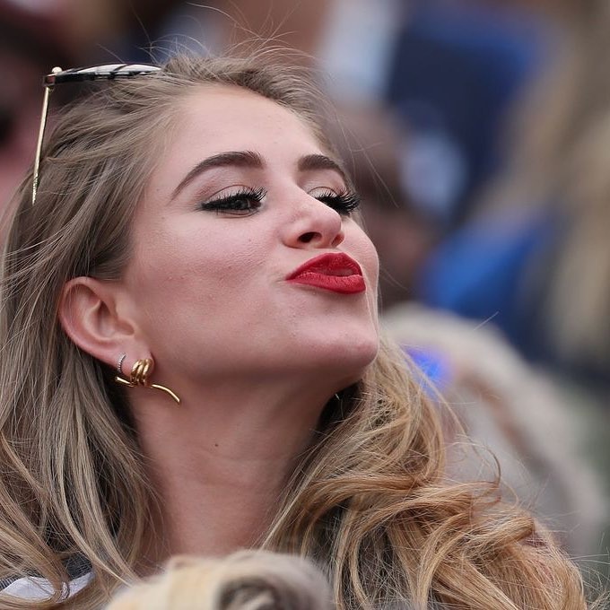 Bạn gái gợi cảm Paul Pogba ảnh 4 Ban gai goi cam Paul Pogba anh 4