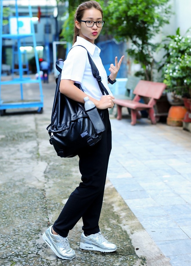 Kha Ngan Hau due mat troi anh 4