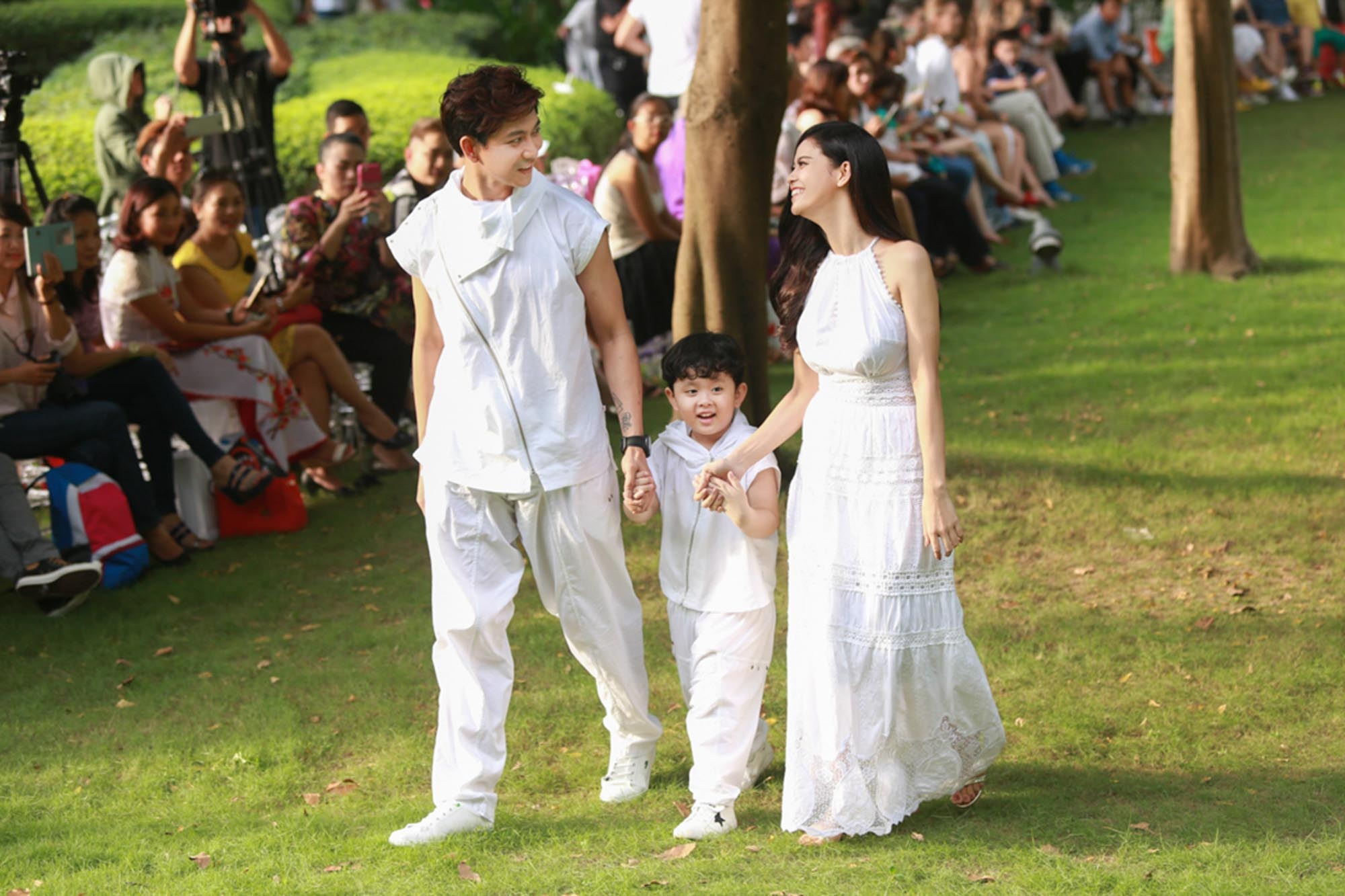 Sao Viet yeu roi tai hop anh 6