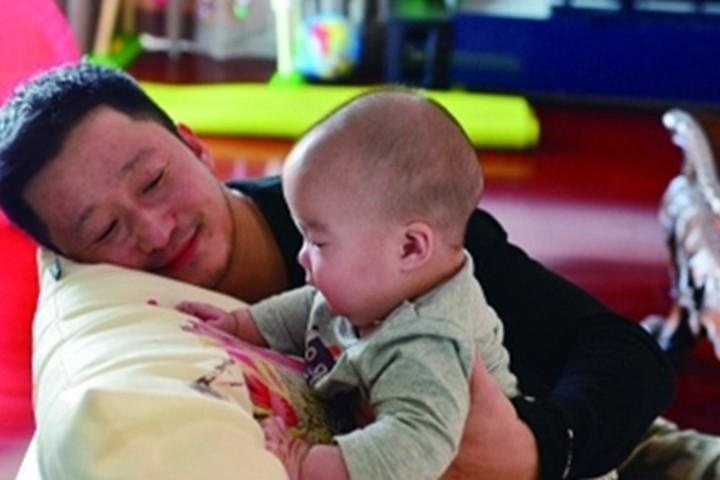 Vo Ngo Kinh mang bau lan hai anh 2