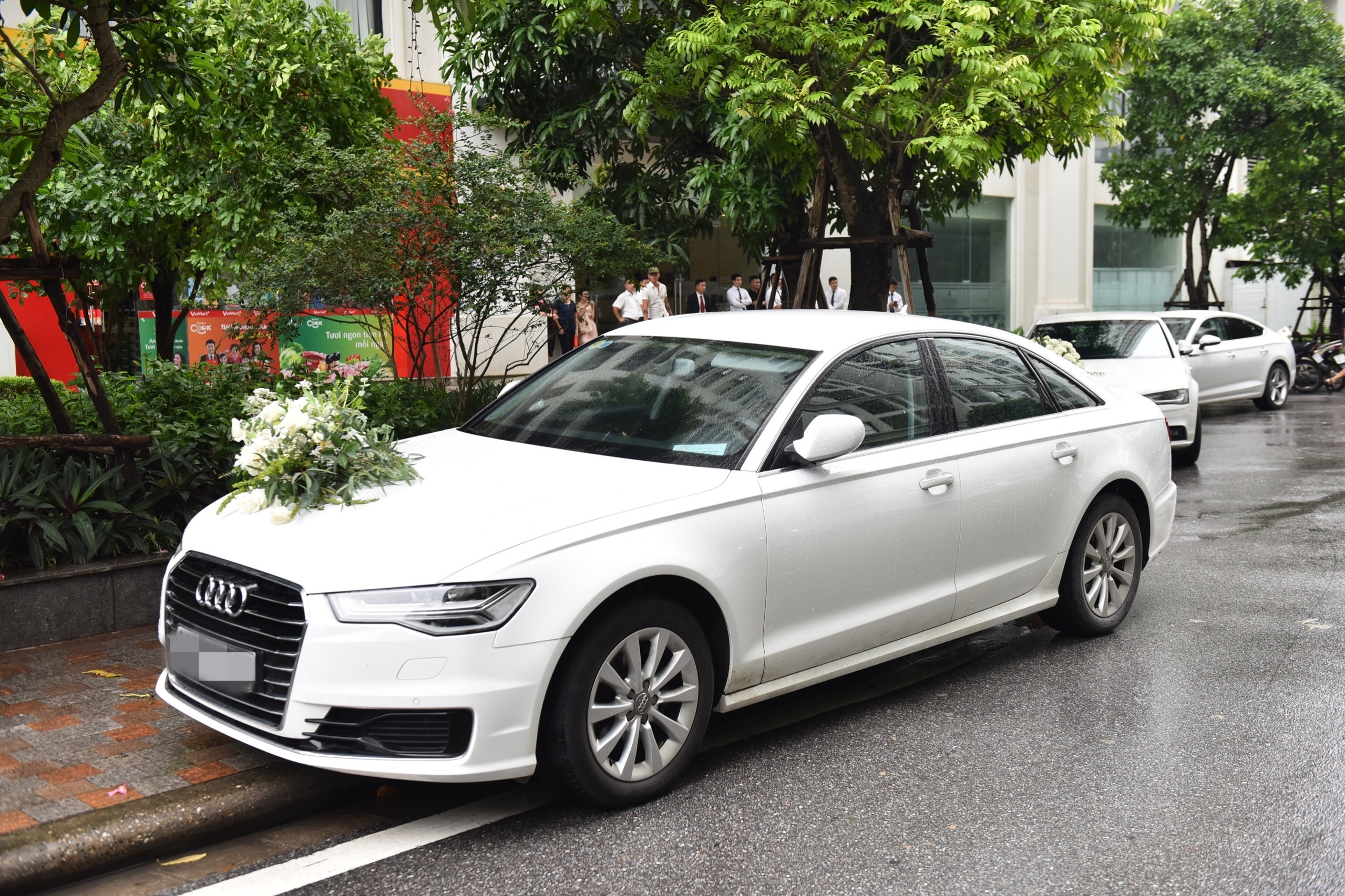 Dan xe sang trong le ruoc dau cua A hau Tu Anh anh 5