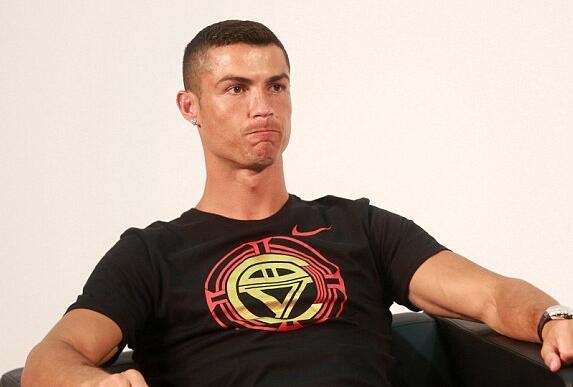 Cristiano Ronaldo bo ngang su kien o Trung Quoc anh 2