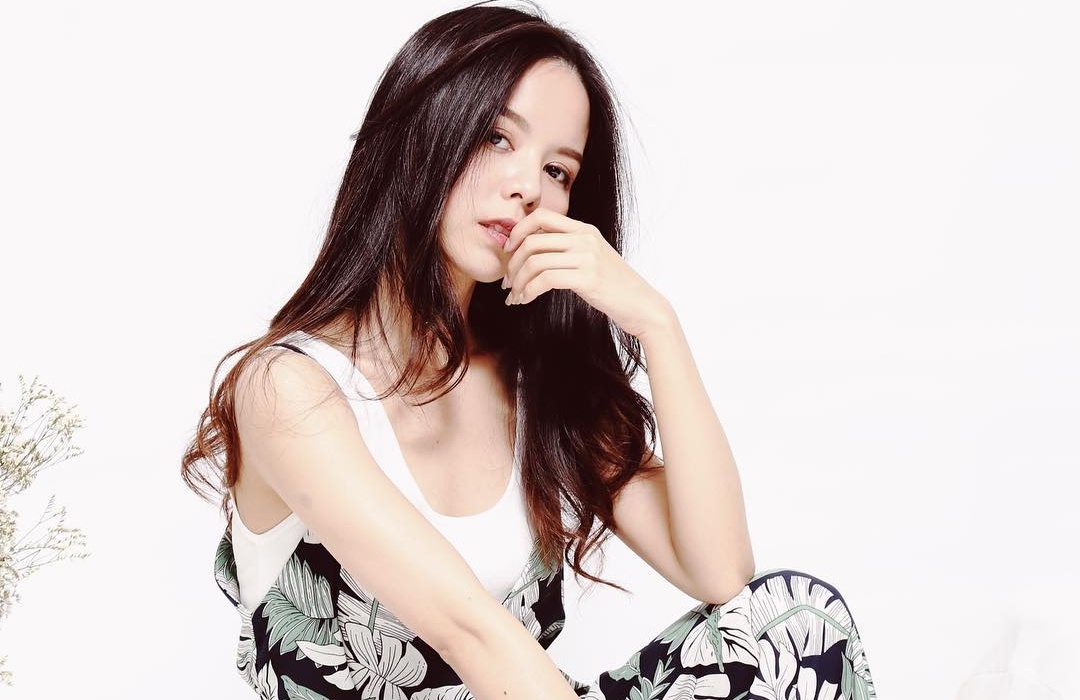 Ca sĩ Thái Lan nâng ngực hỏng ảnh 2 Ca si Thai Lan nang nguc hong anh 2