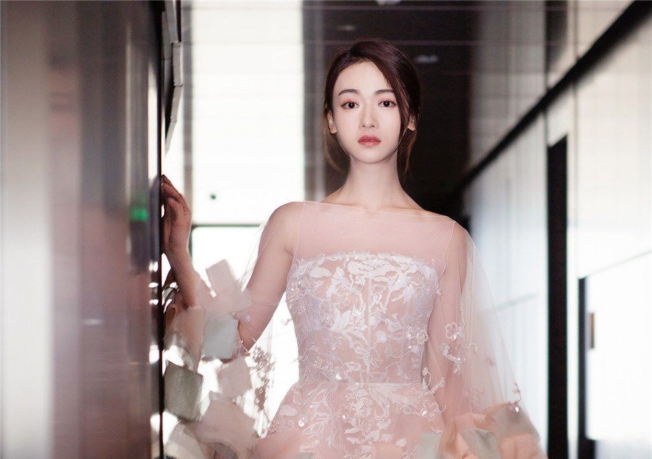 Nu chinh Ngo Can Ngon Dien Hi cong luoc anh 5