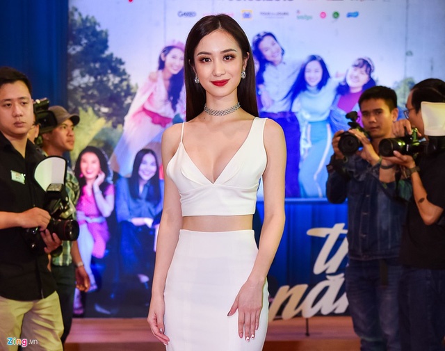 Nha Phuong dong Trang Quynh anh 2