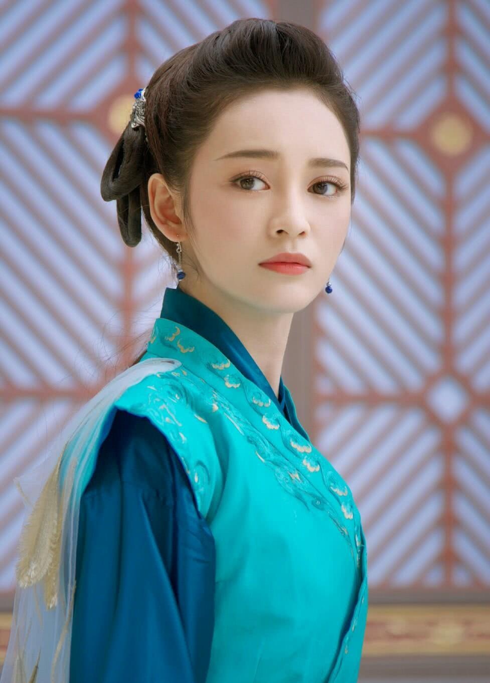 Sao nu Hoa ngu Vuong Nhat Phi anh 10