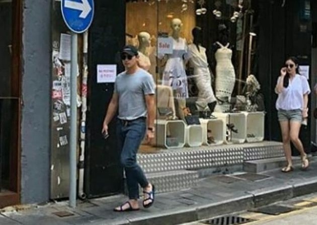 Kim Tae Hee giu khoang cach khi theo Bi Rain toi Hong Kong hinh anh