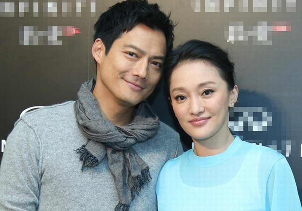 Chau Tan va chong cuoi 4 nam, ly than 2 nam hinh anh