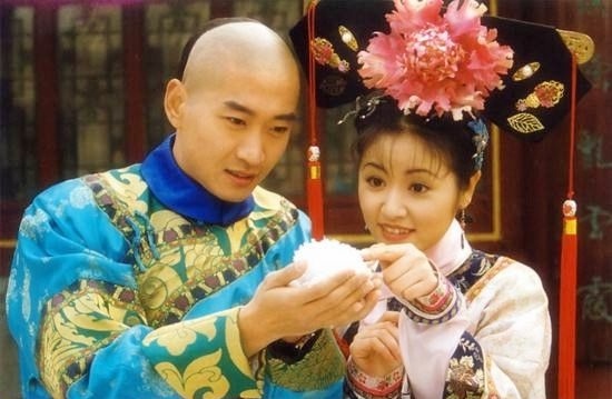 Sao nam 'Hoan Chau cach cach' sinh nhat, khong ban be chuc mung hinh anh